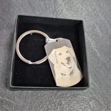 Fotogravur auf einem Schlüsselanhänger.